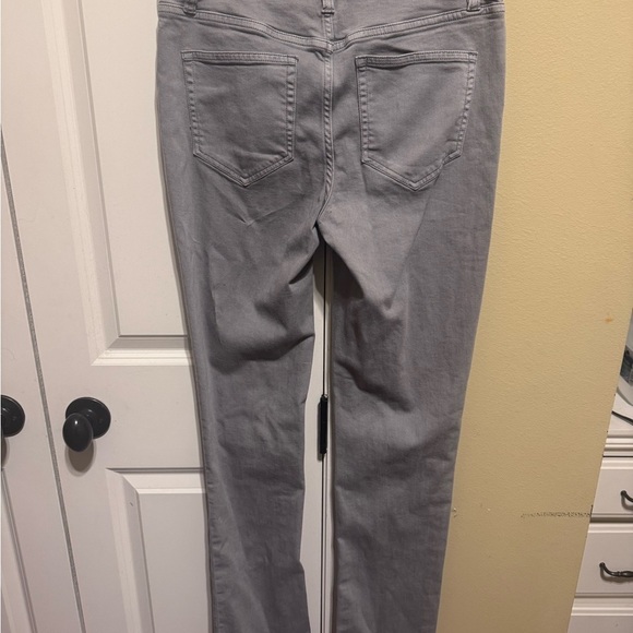 Lands’ End Grey Mid Rise Straight Leg Women’s Jeans Sz 6 - Picture 7 of 12